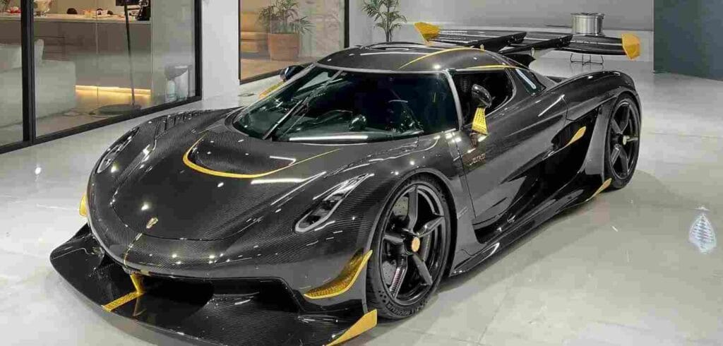 Koenigsegg Jesko Absolut em alta velocidade